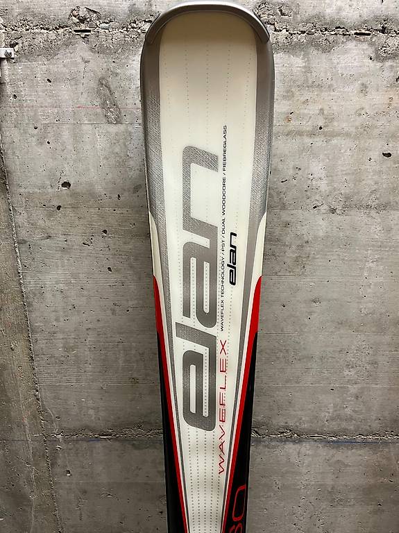 Skis Elan Waveflex 10 160 Canton Vaud - anibis.ch