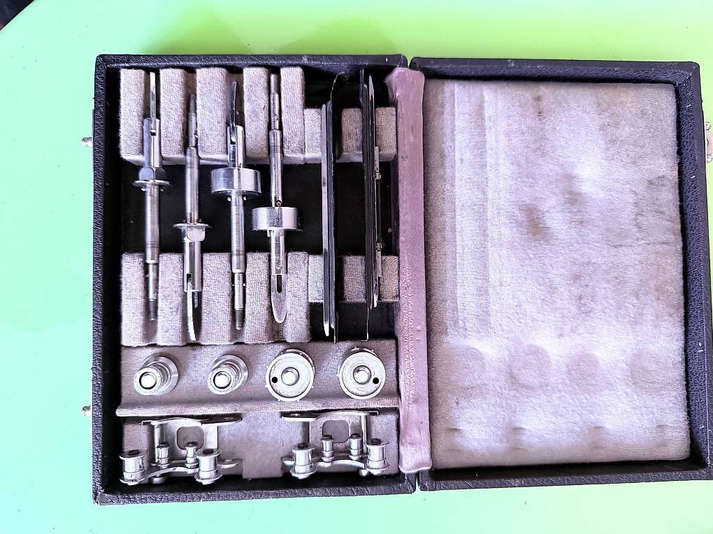 Roues Et Accessoires Pour Projecteur 16mm Paillard Bolex – Occasion