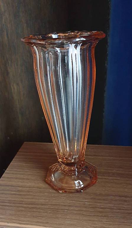 Vase En Verre Rose Im Kanton Bern Anibis Ch