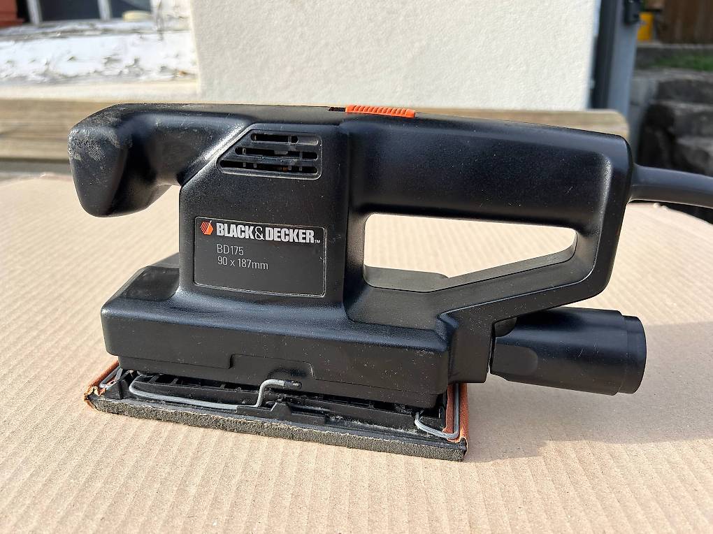 Black & Decker BD175 Electric Sander, 90x187MM