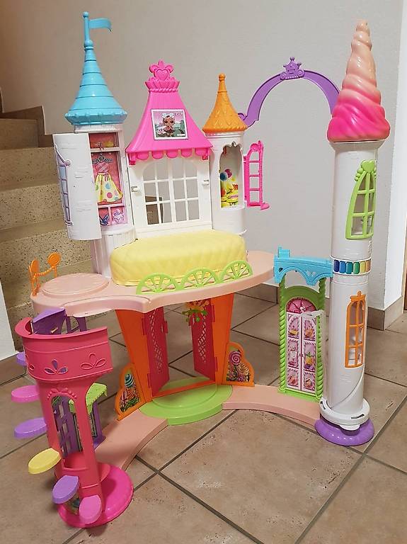 Barbie Le Château des Bonbons im Kanton Freiburg