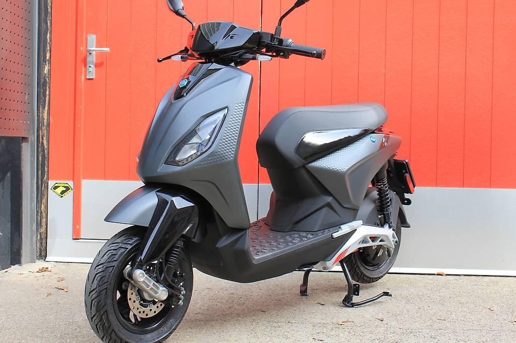 PIAGGIO Piaggio 1 Active 60km/h Full Electric Canton Genève - anibis.ch