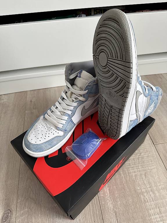 Nike Air Jordan High Hyper Royal im Kanton Genf