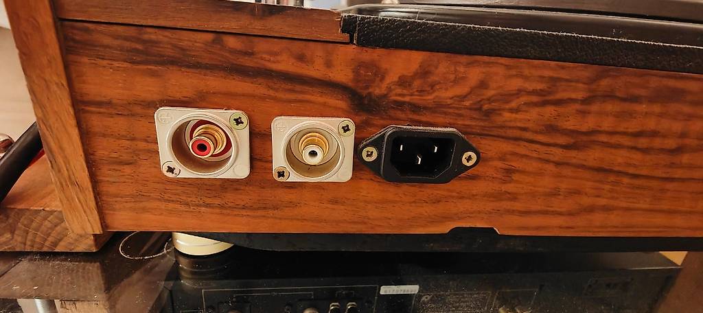 Platine Vinyle Goldring - Extrêmement Musicale, Cellule Ortofon Neuve Installée