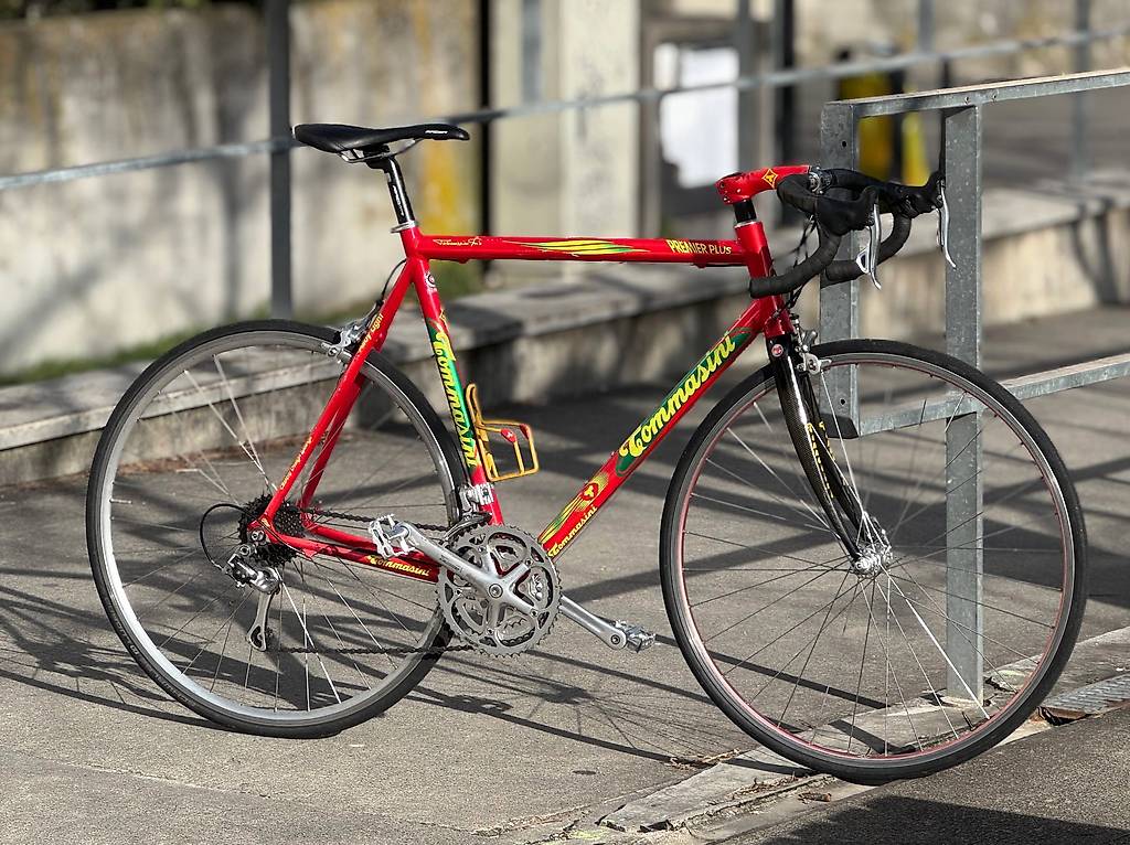 Cdre en liton de style itlien des nnées 1970 - En vente sur 1stDibs