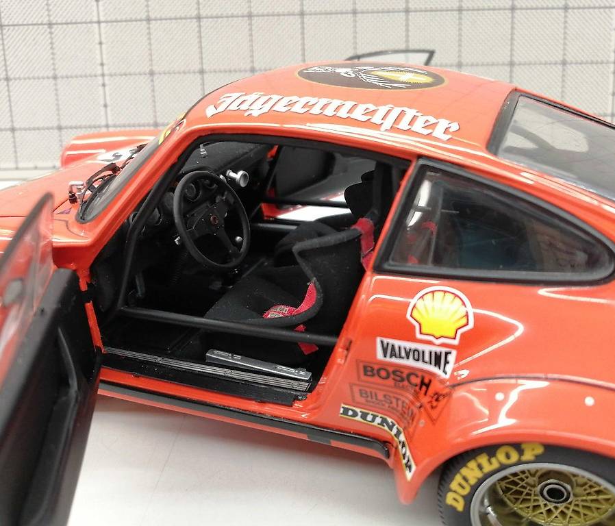 Exoto 1:18 - Model car - Porsche 911 Turbo RSR Jägermeister