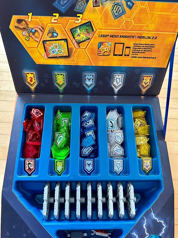 LEGO Nexo Knight 853681 Sammelbox 133 Superkräfte im Kanton Zürich