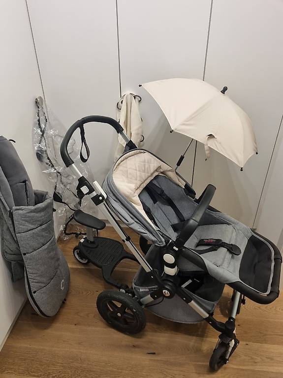 Bugaboo Cameleon 3 avec Maxi Cosi et beaucoup d accessoires Canton Geneve anibis.ch