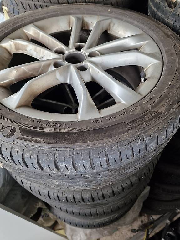 4 jantes Avec pneu pour audi Q3 ou audi q5 235/50R18 Canton Vaud anibis.ch