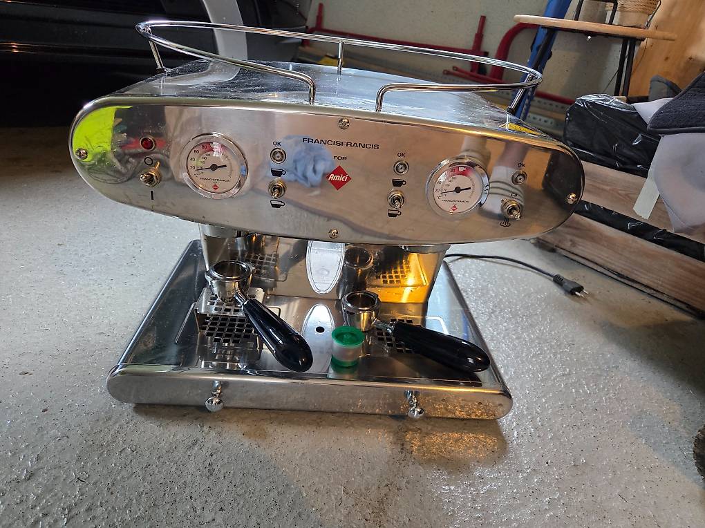 Francis Espresso Illy Francis X2 Capsule Coffee Machine Illy