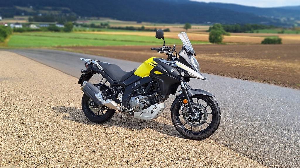 Suzuki DL 650 V-Strom im Kanton Neuenburg