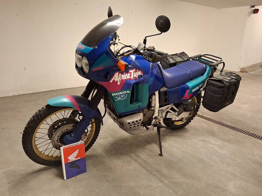Honda Africa Twin RD04 (XRV 750) MFK 05/25 im Kanton Luzern