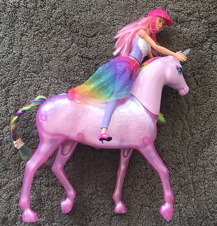 Barbie licorne magique Canton Vaud anibis.ch