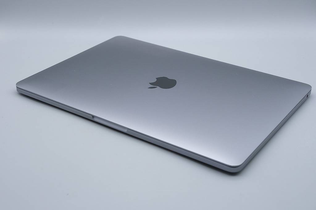Apple MacBook Pro シルバー 256GB Apple MacBook Pro 13