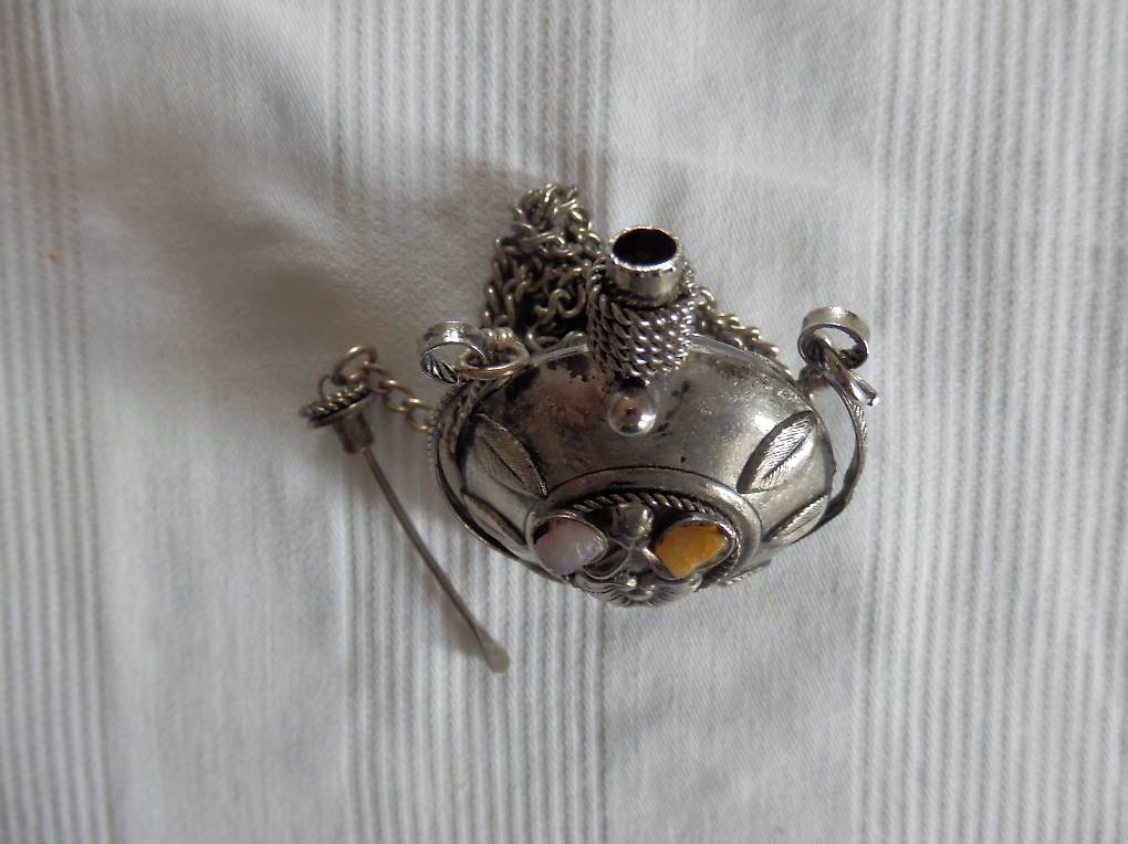 Pendentif ancien en verre de Murano doré- bijou vintage Verre/Métal - Vendu