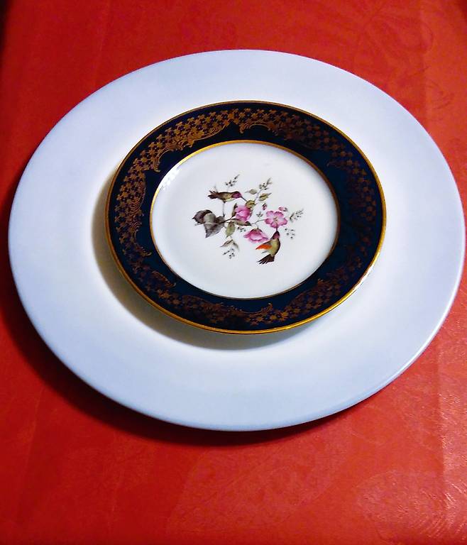 LOT DE 12 ASSIETTES PLATES EUROPA N° 2 PORCELAINE. 270 mm - Maison