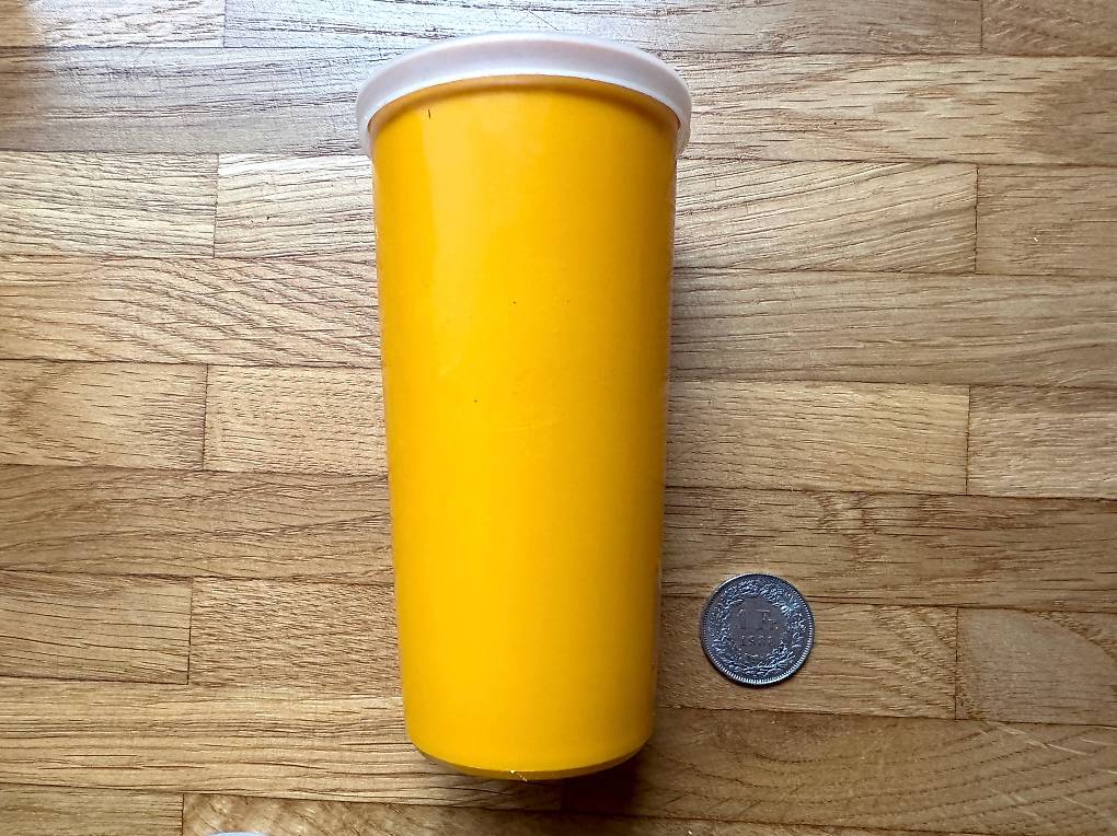Gobelets Tupperware vintage : lot de 8 gobelets en plastique colorés - Canada