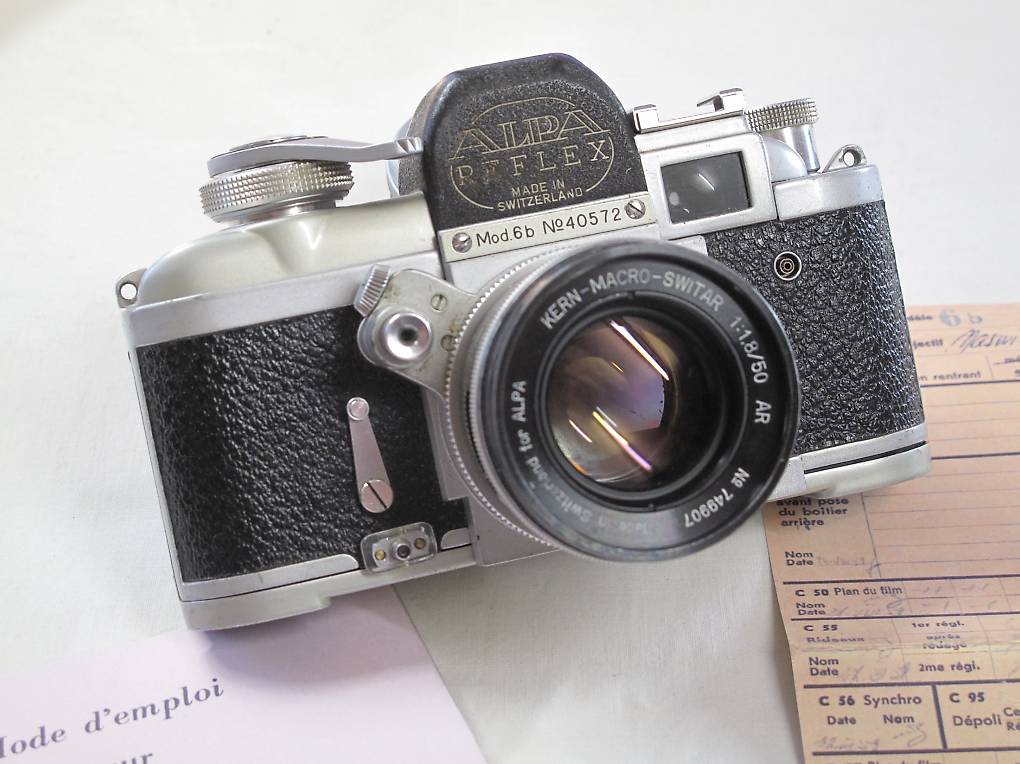 A Vintage Alpa Reflex 9d Camera with Kern-Macro-Switar 1:1, 8/50 Lens