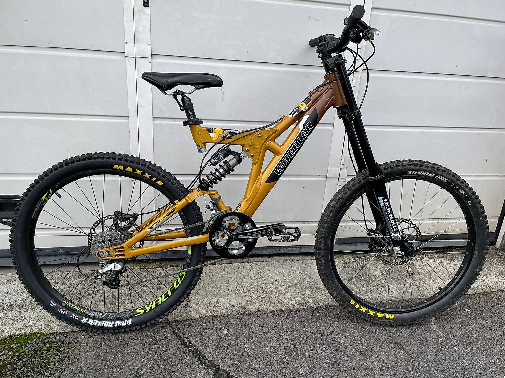 Vtt freeride enduro descente dh mtb velo Canton Fribourg