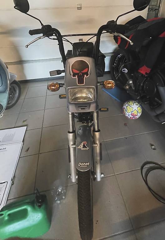 Je vends mon vélomoteur tomos quadro im Kanton Bern