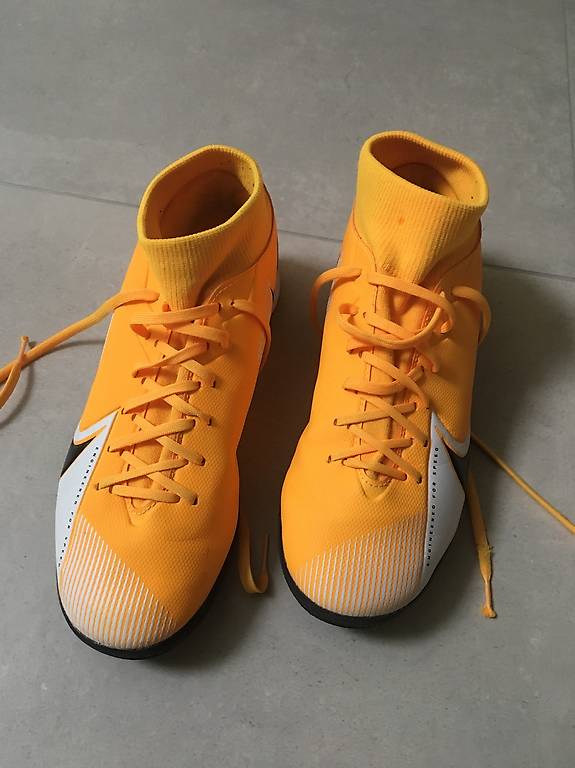 chaussure de foot Nike Mercurial pour salle taille 39 Canton Vaud anibis.ch