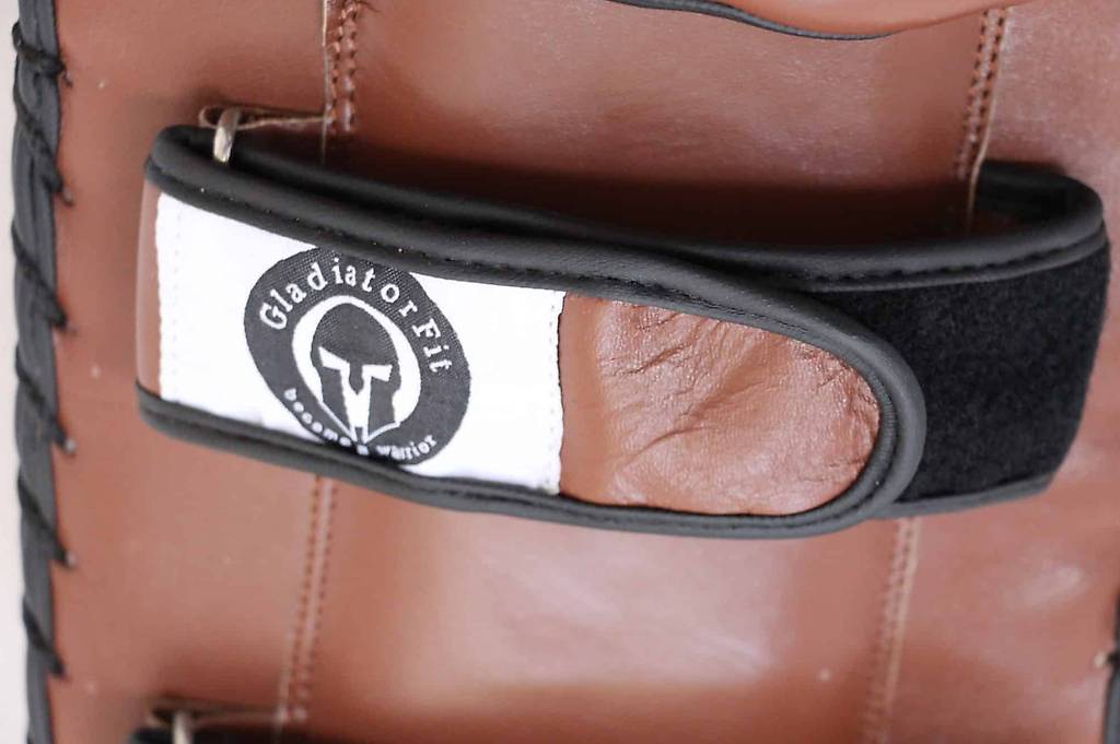 Cible/bouclier/coup de pied en faux cuir Canton Vaud anibis.ch