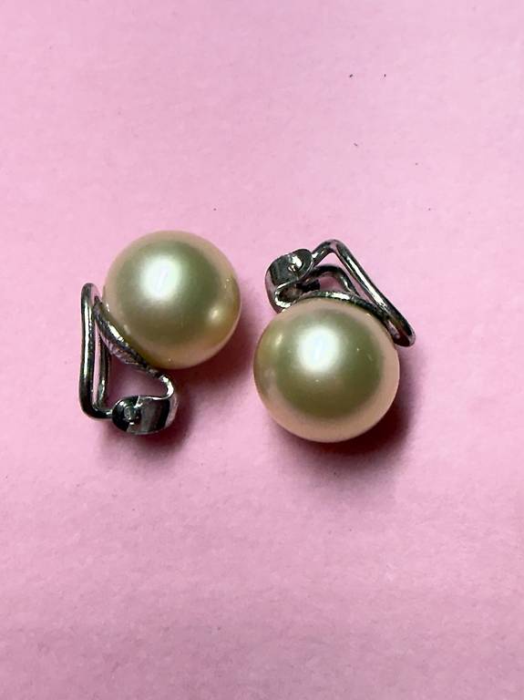 Boucles D'oreilles Vintage Clips Perles Roses Et Métal Doré – Paire
