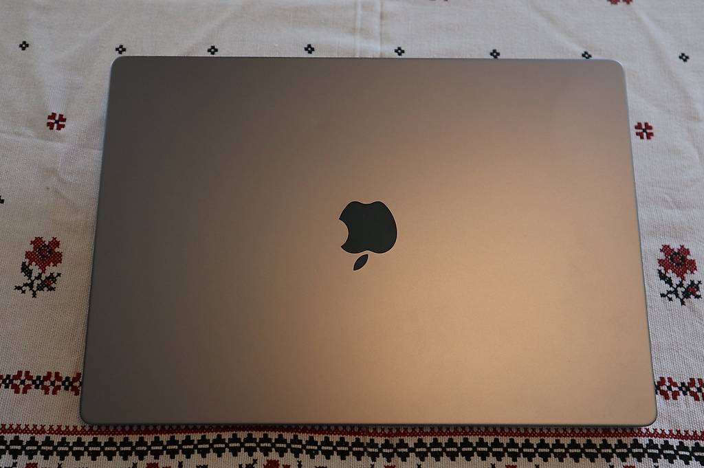 MacBook Pro 16