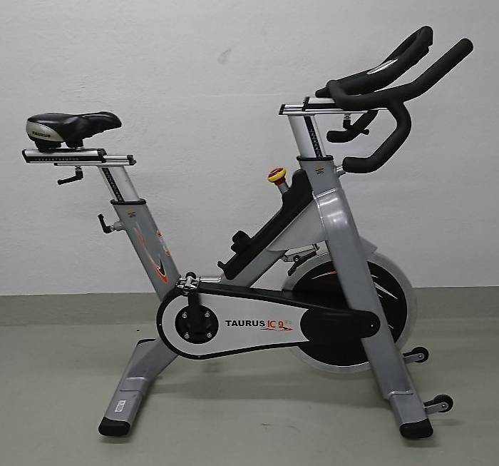 Taurus IC9 Pro Spinning-Velo im Kanton Bern