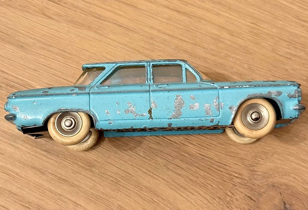 Dinky Toys 552 - Chevrolet Corvair - Bleu - 1/43 - En Boîte - Occasion