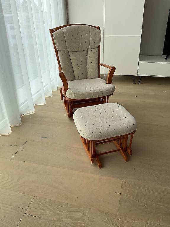 Chaise berçante+repose-pied idéal pour allaiter les bébés Canton