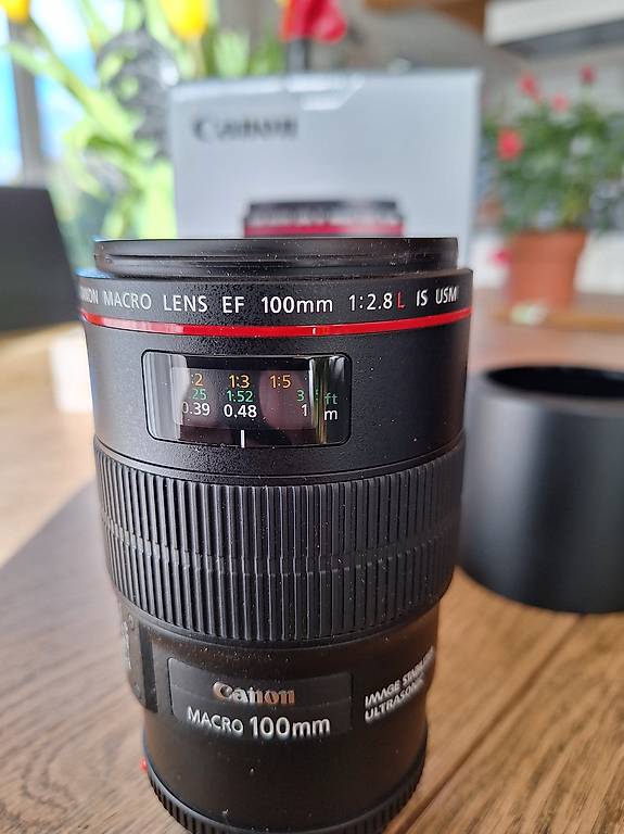 Canon EF 100mm macro usm f2.8 Canton Vaud - anibis.ch