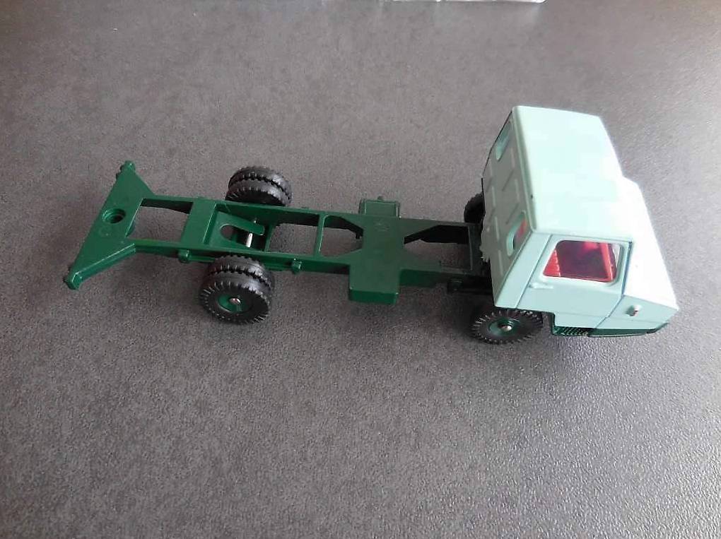 DINKY TOYS Réf 569 Berliet Stradair benne basculente 1967