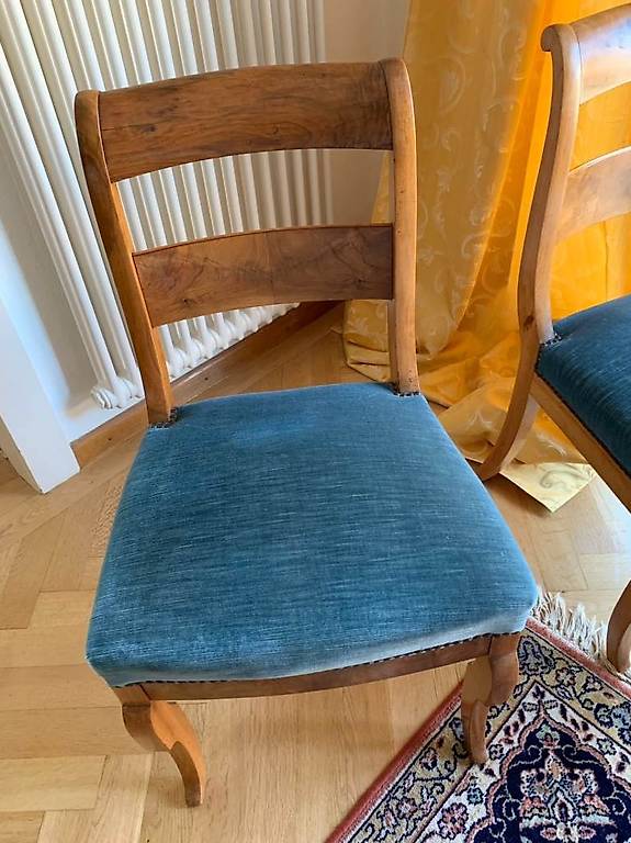 6 chaises anciennes du 19eme siècle en très bon état Canton Genève