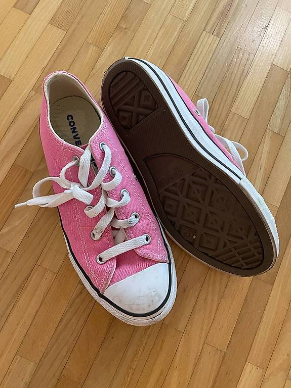 Chucks Converse All Stars pink Grosse 34 im Kanton Zurich anibis.ch