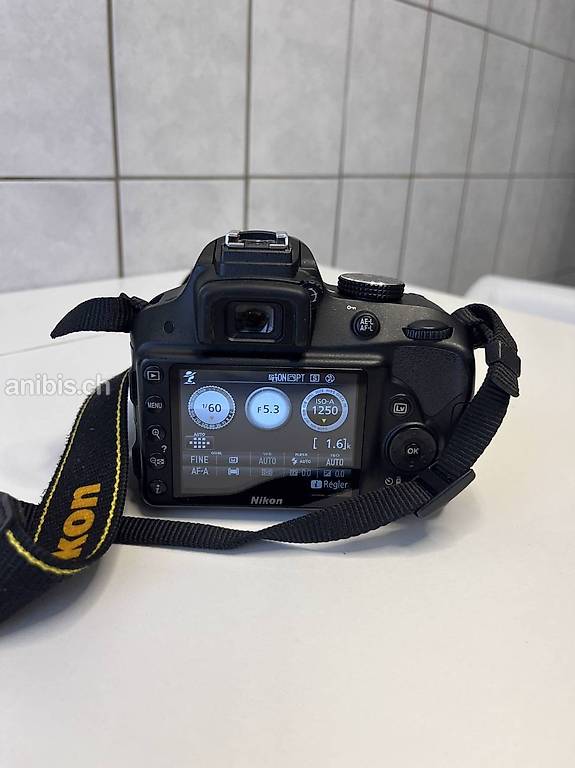Appareil photo Nikon D3300 avec objectif AF-S NIKKOR 18-55mm