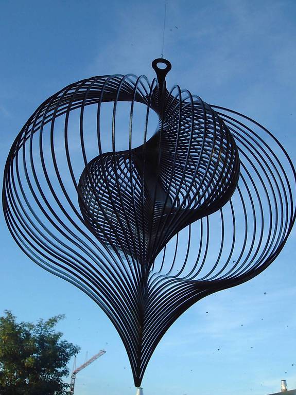 Windspiel aus Edelstahl, Tropfenform Canton Fribourg anibis.ch