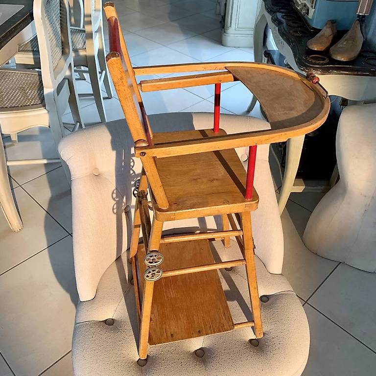 Jouet ancien, chaise haute de poupée