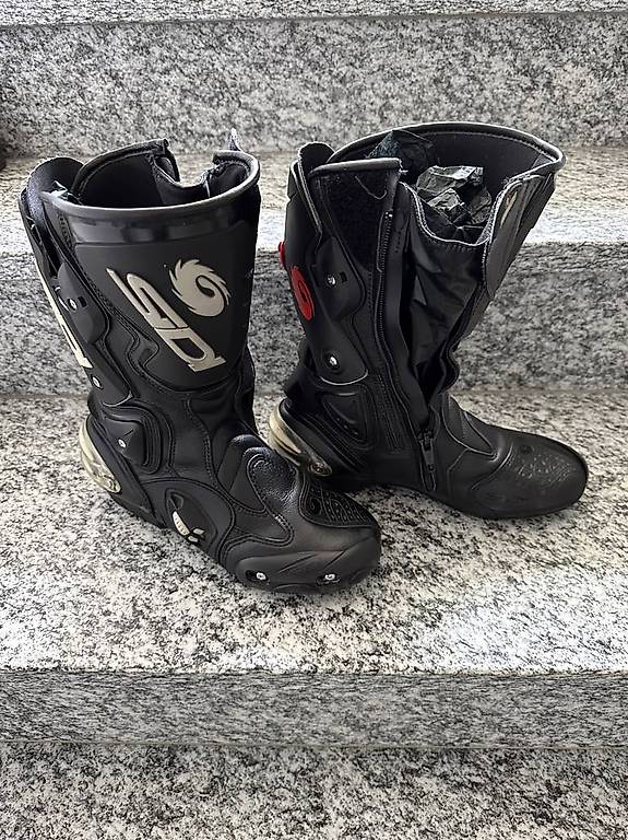 SIDI VERTIGO Motorradstiefel SCHWARZ SPORT im Kanton Basel