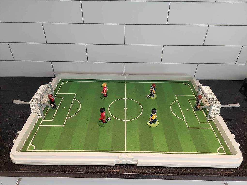 Playmobil 4725 Terrain de football avec Canton Neuchâtel