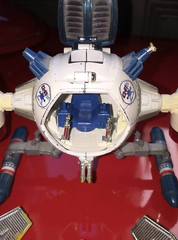 Cosmolem Capitaine flam 1980 avec ses missiles et ant - Lot 80