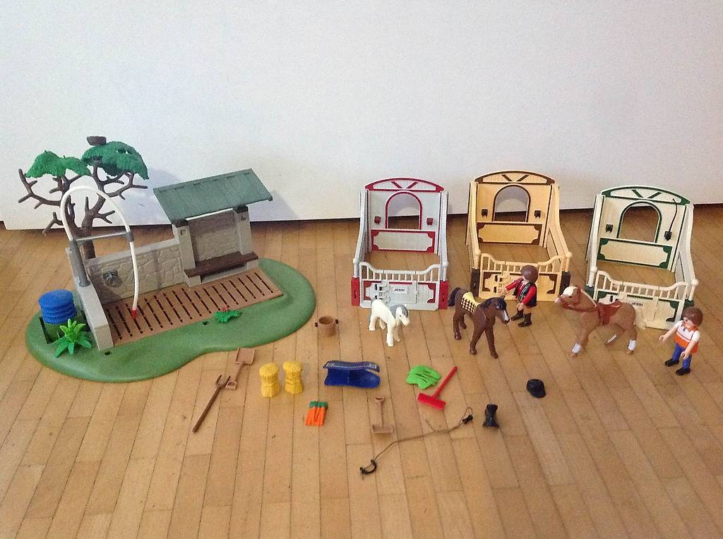 Playmobil reiterhof mit zubehör im Kanton Luzern - anibis.ch
