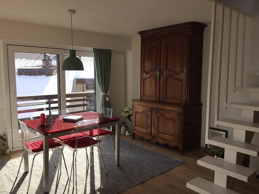 Un vaisselier ancien 18ème Canton Valais - anibis.ch