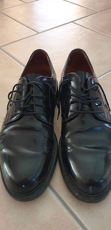 chaussures Bentley im Kanton Waadt