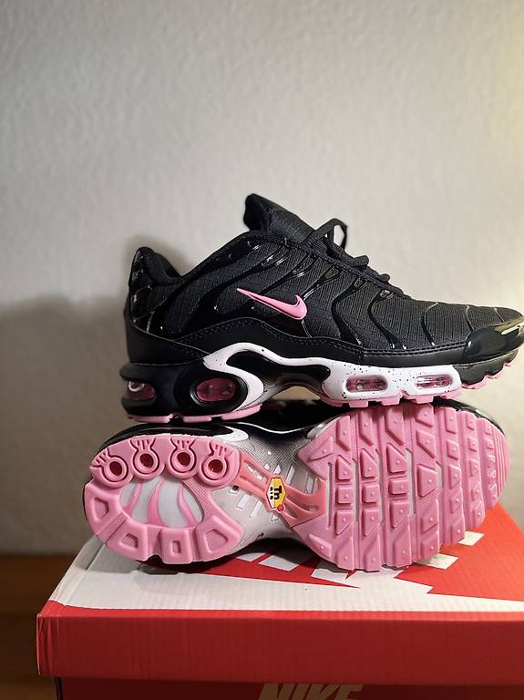 Nike tn noir rose hotsell