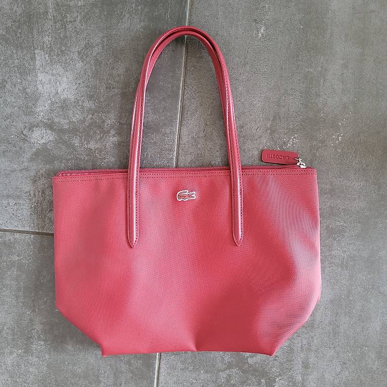 Petit sac à main cabas Lacoste en PVC bordeaux zippé Canton Vaud - Main Image