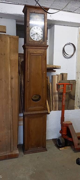 Horloge Comtoise Morbier Jura, façade au coq