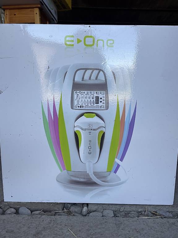 Épilateur Lumière Pulsée E-One/E-Swin - Occasion Très Peu Servi, Excellent état