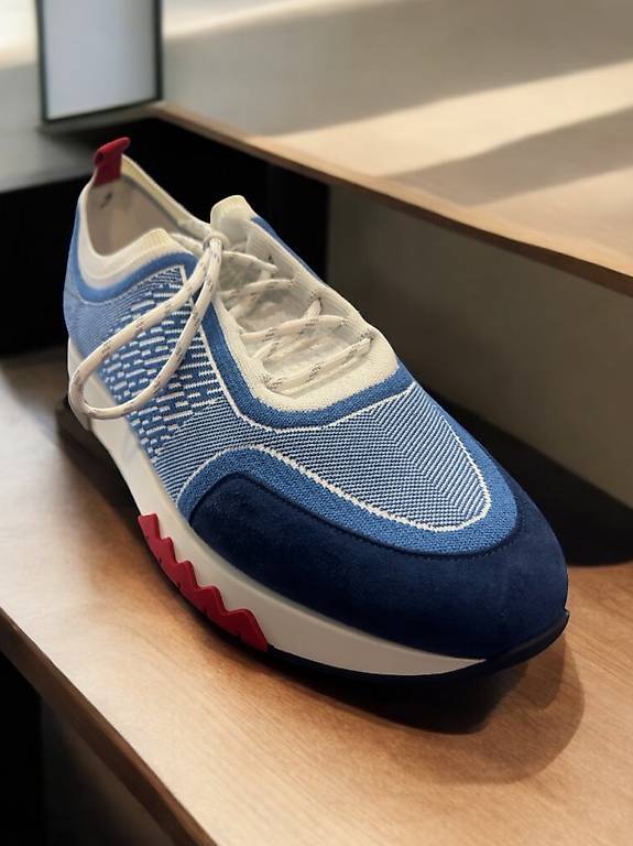 Hermès Sneakers Addict, Neuves, Taille 44, Réf 090747 Canton