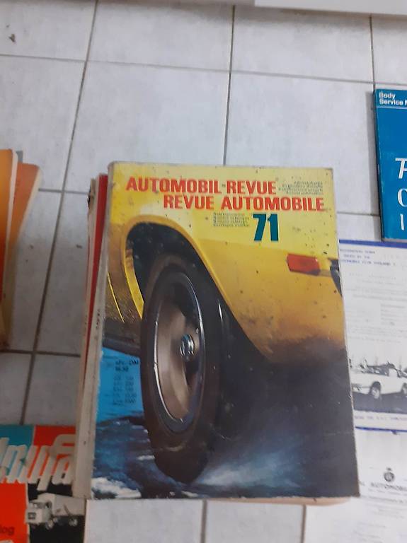 Revue Automobile Canton Valais - anibis.ch
